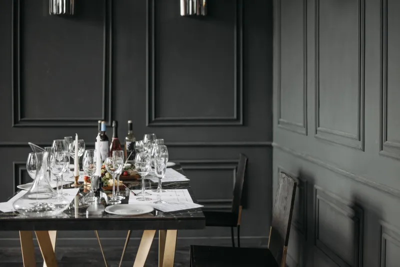 Clocks, Courses, and the Cost of Hurrying: Why American Bistros Miss the Point of French Dining
