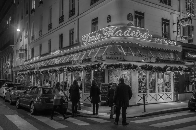 The Case for the Long Lunch: What Burnt-Out American Professionals Can Learn from the French Déjeuner