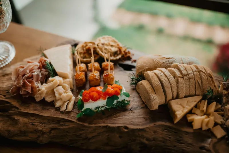 Planche Parfaite: How to Assemble a French Charcuterie Board That Commands the Table